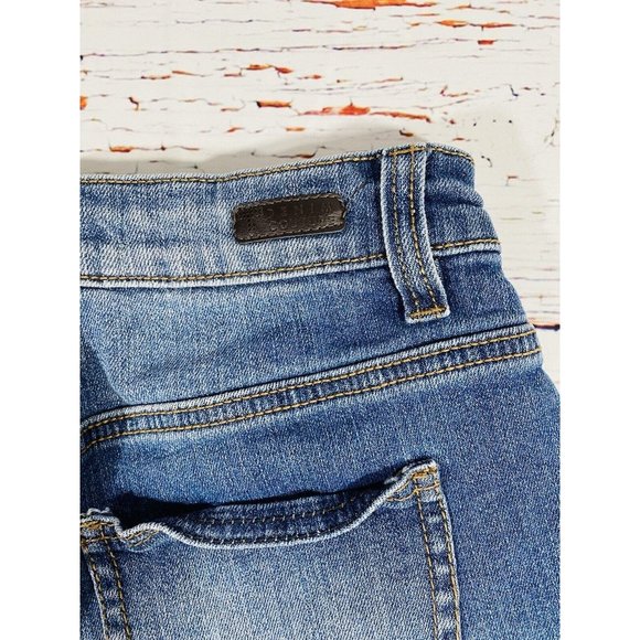 Tinseltown Jean Shorts Juniors Sz 3/4 Blue Cutoff Raw Hem Embroidered Red Flower - Picture 6 of 10